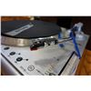 Image 3 : NUMARK TURNTABLE