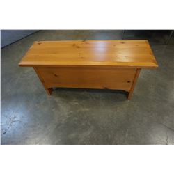 STORAGE BENCH