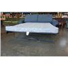Image 3 : BLUE FABRIC HIDE A BED