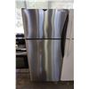 Image 1 : FRIDGIDAIRE 30" STAINLESS AND BLACK FRIDGE