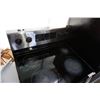 Image 2 : SAMSUNG BLACK AND STAINLESS STOVE
