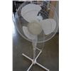 Image 2 : WHITE FLOOR FAN