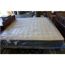 KING SIZE STEARNS AND FOSTER FIREDALE FRIM TIGHT TOP MATTRESS