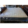 Image 1 : KING SIZE STEARNS AND FOSTER FIREDALE FRIM TIGHT TOP MATTRESS