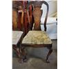 Image 2 : 3 ANTIQUE QUEEN ANNE WALNUT CHAIRS PAW FOOT