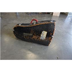 VINTAGE MUSICAL INSTRUMENT CASE