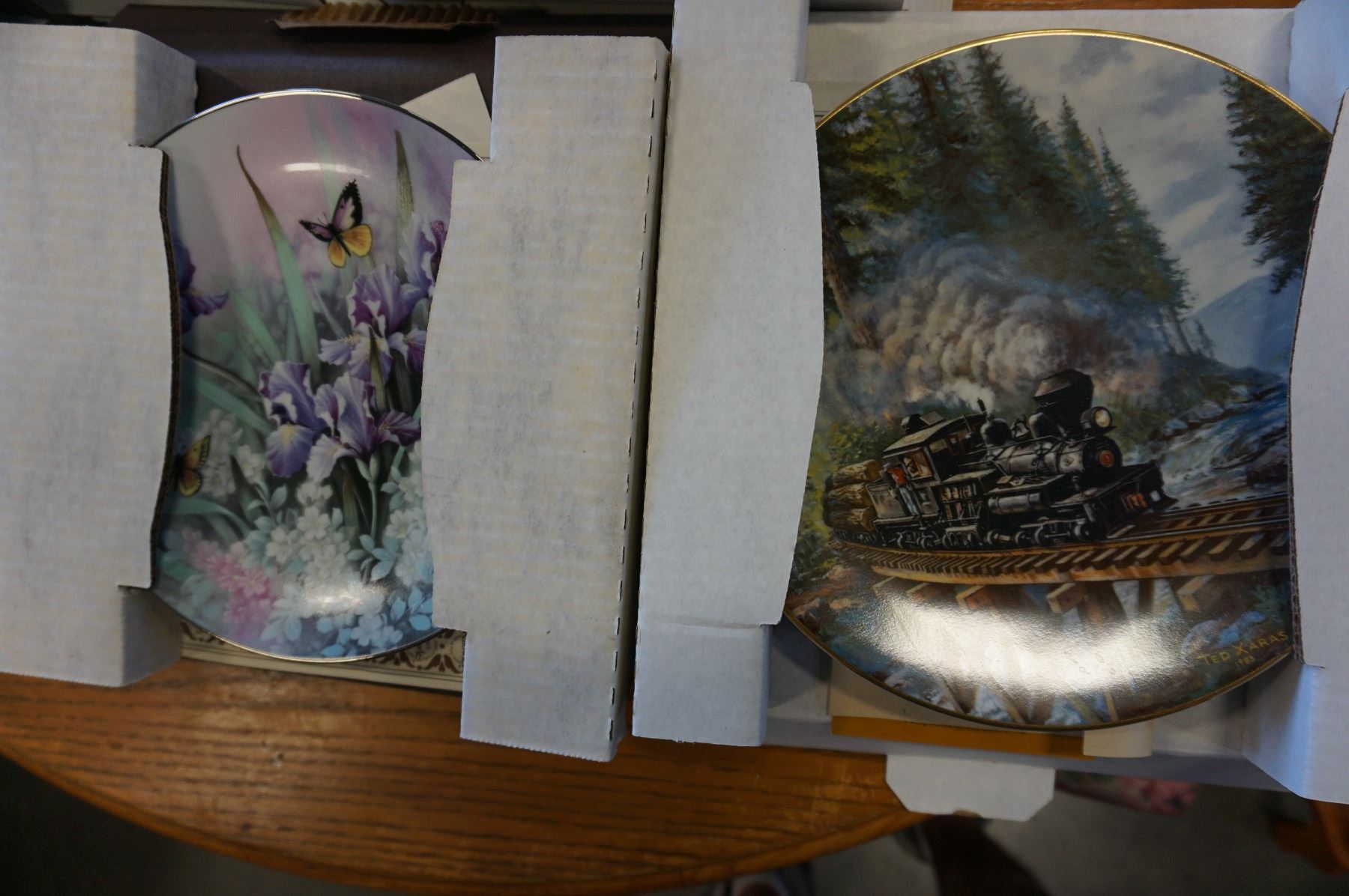 LOT OF COLLECTOR PLATES