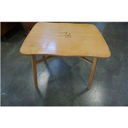 NURSERY DUCK TABLE