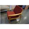 Image 3 : MID CENTURY LOUNGE CHAIR W/ CUSHIONS