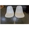 Image 1 : 2 WHITE SPACE CHAIRS