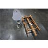 Image 1 : CRYSTAL LAMP AND EASEL