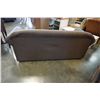 Image 3 : DESIGNER STRIPED PATTERN SOFA