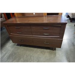 ANTIQUE 6 DRAWER DRESSER W/ MIRROR