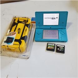 LIGHT BLUE DSI W/2 GAMES AND NERF PROTECTOR CASE WORKING