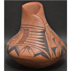 JEMEZ INDIAN POTTERY VASE ( CAJERO )