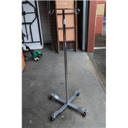 Rolling & adjustible Hanger Stand