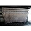 Image 1 : 4 newer planter boxes
