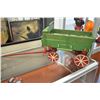 Image 1 : Vintage Wagon Model