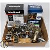 Image 1 : FLAT OF ASSORTED DOOR KNOB SETS