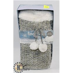 ONE PAIR OF LADIES SLIPPER SOCKS