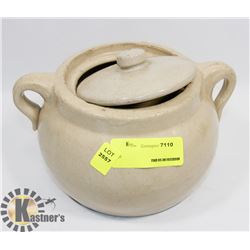 VINTAGE MEDELTA HANDLED BEAN POT