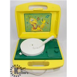 VINTAGE SESAME STREET KIDS RECORD PLAYER