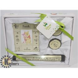 WINNIE THE POOH BABY LOT COMES WITH BIRTH