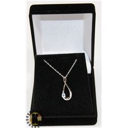 #31-GENUINE SKY  BLUE TOPAZ PENDANT NECKLACE
