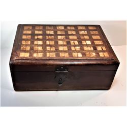 20)  VINTAGE NATURAL WOODEN BOX WITH