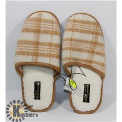 PENMANS SIZE 10 SLIPPERS