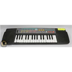 CONCERTMATE 470 ELECTRIC ORGAN, RUNS ON