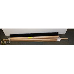 36" PUSH BROOM W/ HANDLE