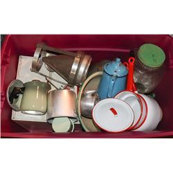 TOTE OF VINTAGE COOKWARE