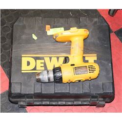 18 VOLT CORDLESS DRILL SET