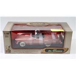 ROAD SIGNATURE 1/18 SCALE DIECAST 1957 THUNDERBIRD