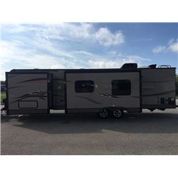 REPO! 2015 FOREST RIVER ROCKWOOD 34FT 8293 IKRBS