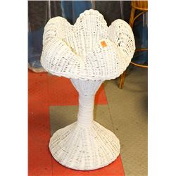 WICKER PLANT STAND