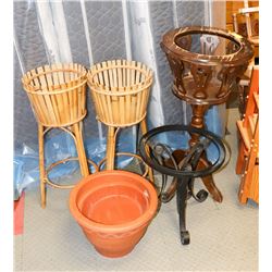 LOT OF 5 VARIOUS POT AND PLANT STANDS
