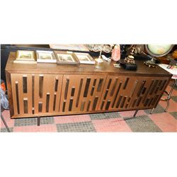 MODERN WOOD CREDENZA WITH GEOMETRIC WOOD DESIGN