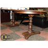 Image 3 : ANTIQUE THREE LEAF DOUBLE PEDESTAL MAHOGANY DINING