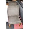 Image 1 : LOT OF 2 DINING CHAIRS.