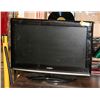 Image 1 : 26" LCD INSIGNIA TV WITH BUILT IN DVD PLAYER