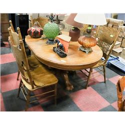 VINTAGE WOOD TABLE W/5 CHAIRS AND LEAF