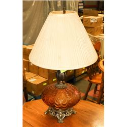BROWN LAMP W/ SHADE.