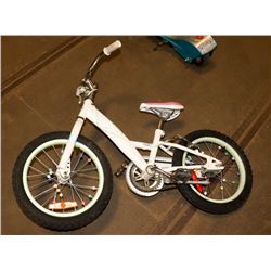 LOUIS GARNEAU GIRLS BIKE 16X 2.125 WHEELS