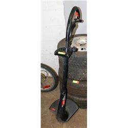 TORO ELECTRIC GRASS WHIP.