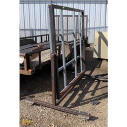 METAL WORK TABLE ON WHEELS