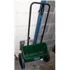 Image 1 : SCOTT LAWN FERTILIZER APPLICATOR.