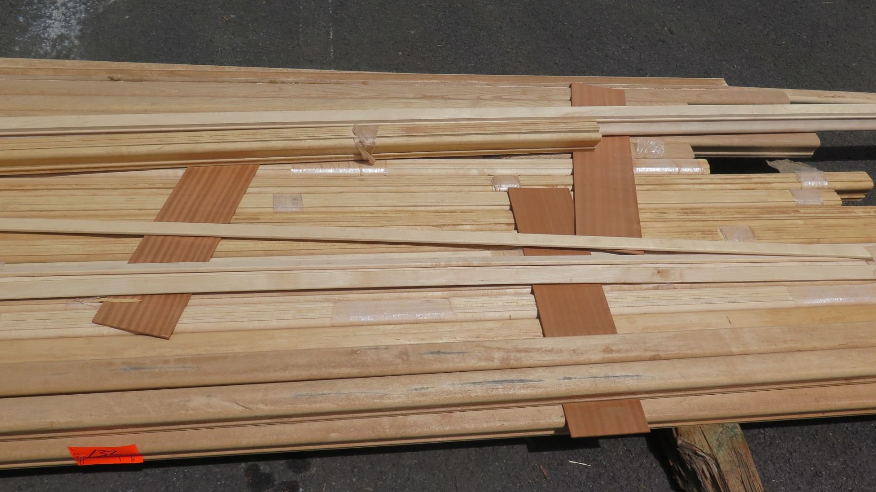 Wood Bundle: Handrail 6010, Maple, Oak, Bender Rail (approx. 250 Linear Ft)