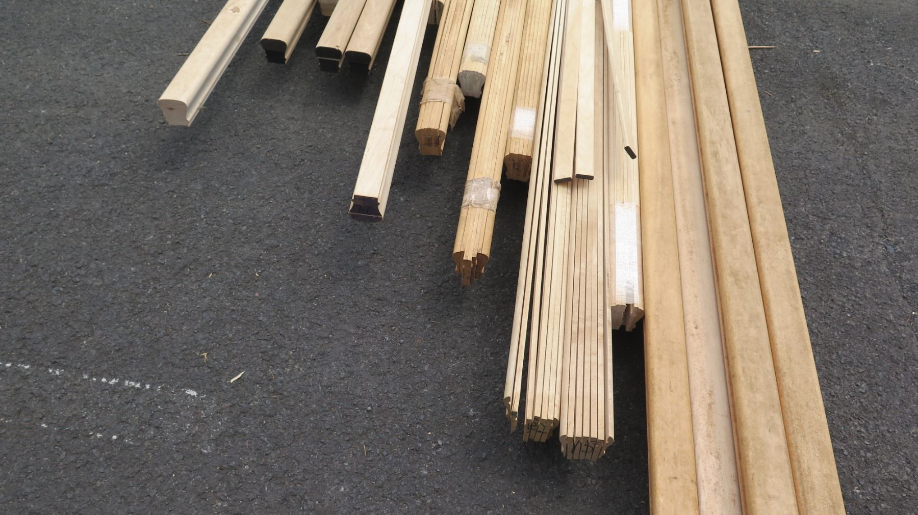 Wood Bundle: Handrail 6010, Maple, Oak, Bender Rail (approx. 250 Linear Ft)